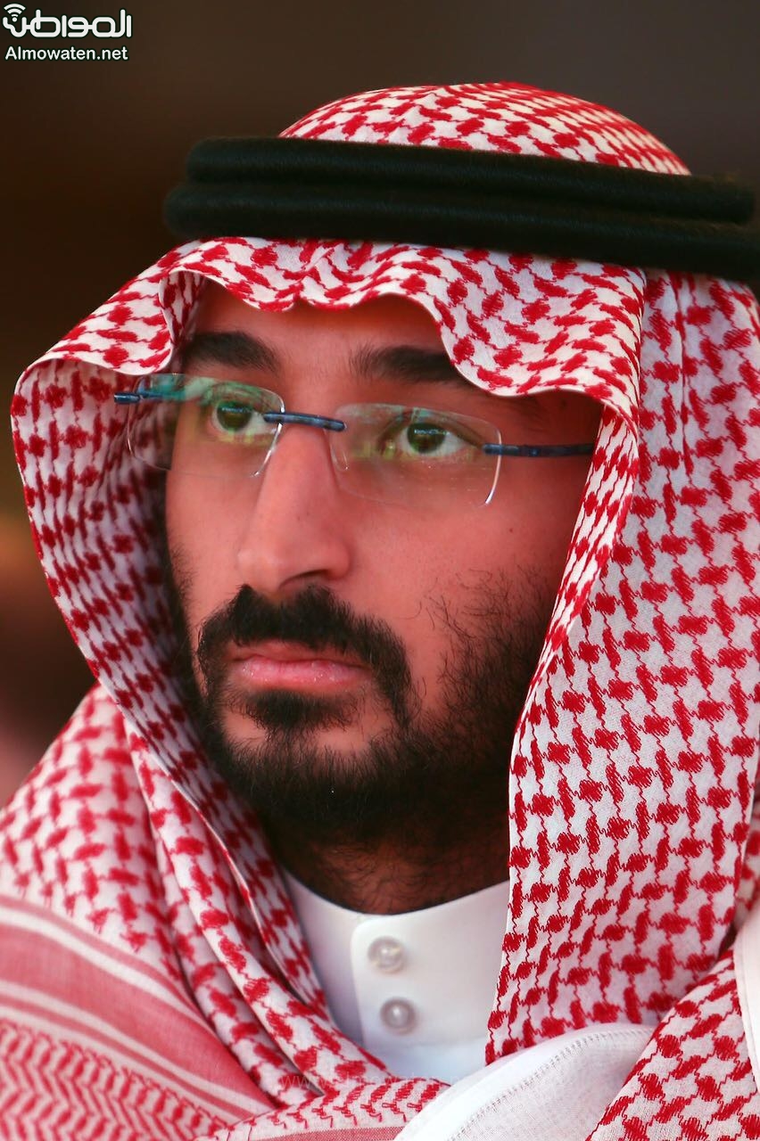 نائب أمير مكة المكرمة ينقل تعازي القيادة لذوي الشهيد شنيف القرني