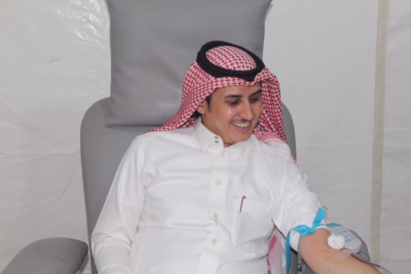 نادي ألمع يشارك في حملة التبرع بالدم التي نظمها القطاع الصحي