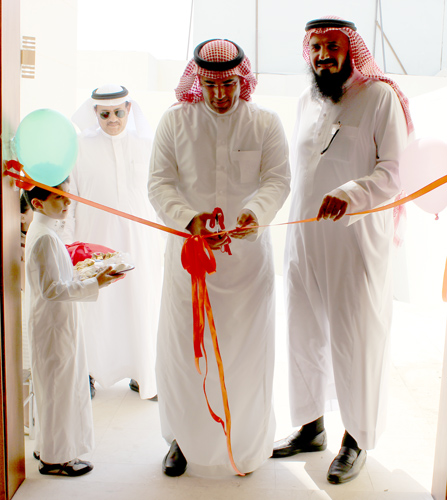 مدير “رعاية الأيتام” يفتتح مقرها الجديد في جدة