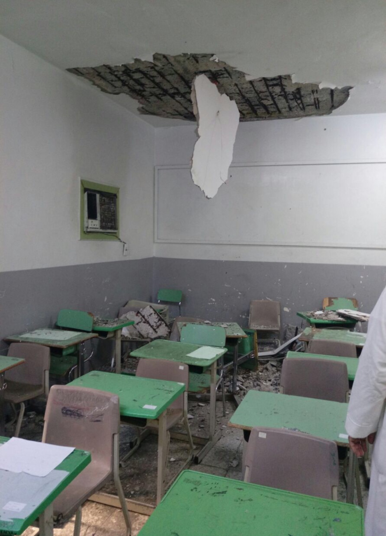 تعليم جدة يوضح حقيقة سقوط سقف مدرسة وإخلائها