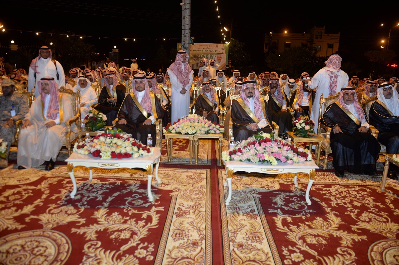 بالصور.. أمير عسير ونائبه يزوران مركز آل زلفة الثقافي والحضاري