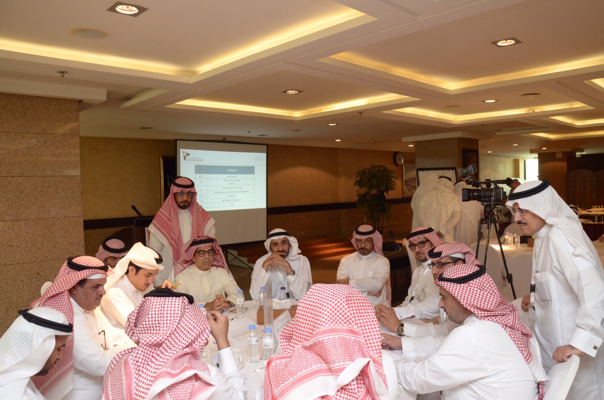 40 رجل أعمال يبحثون تطوير أداء مجالس الأعمال الدوليّة بمجلس الغرف السعودية