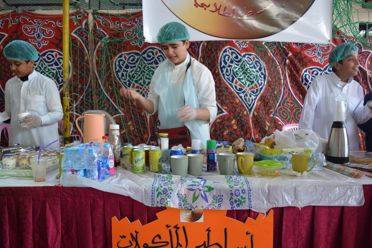 صور.. مهرجان تاجر المستقبل يُعد الطالب للعمل التجاري