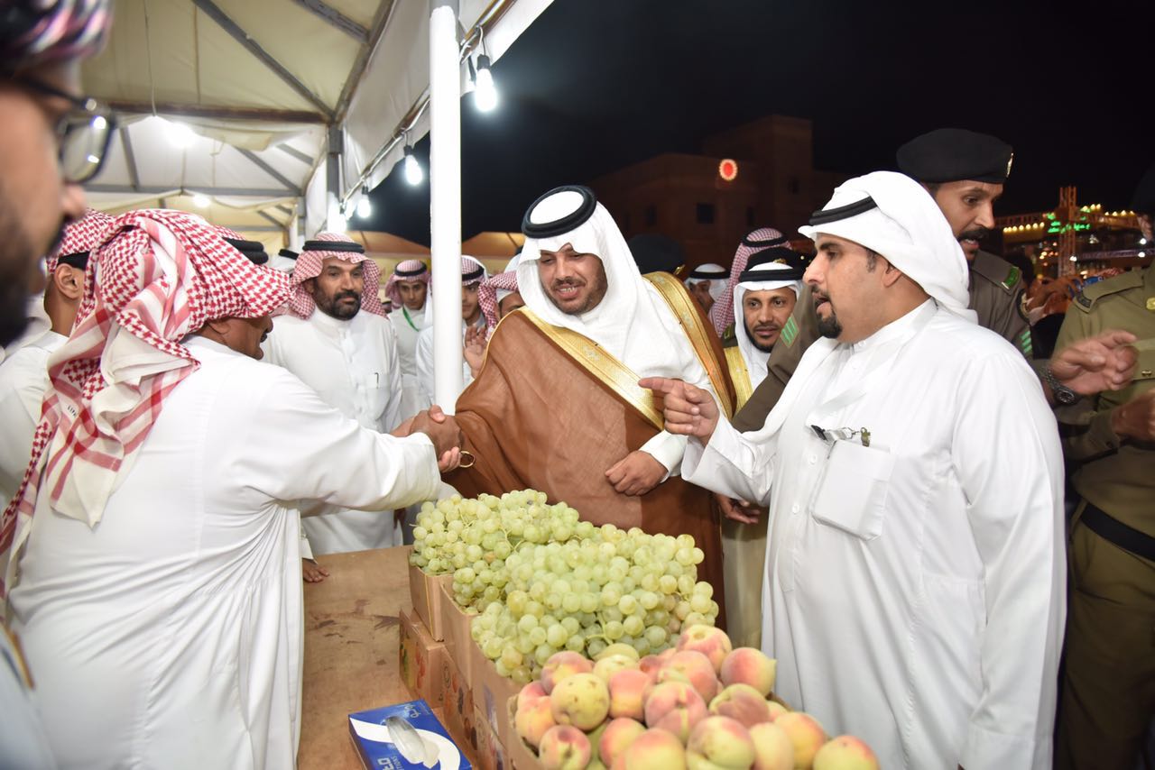 ابن حميد يُدشن مهرجان العنب الأول ببني سعد برعاية “المواطن”