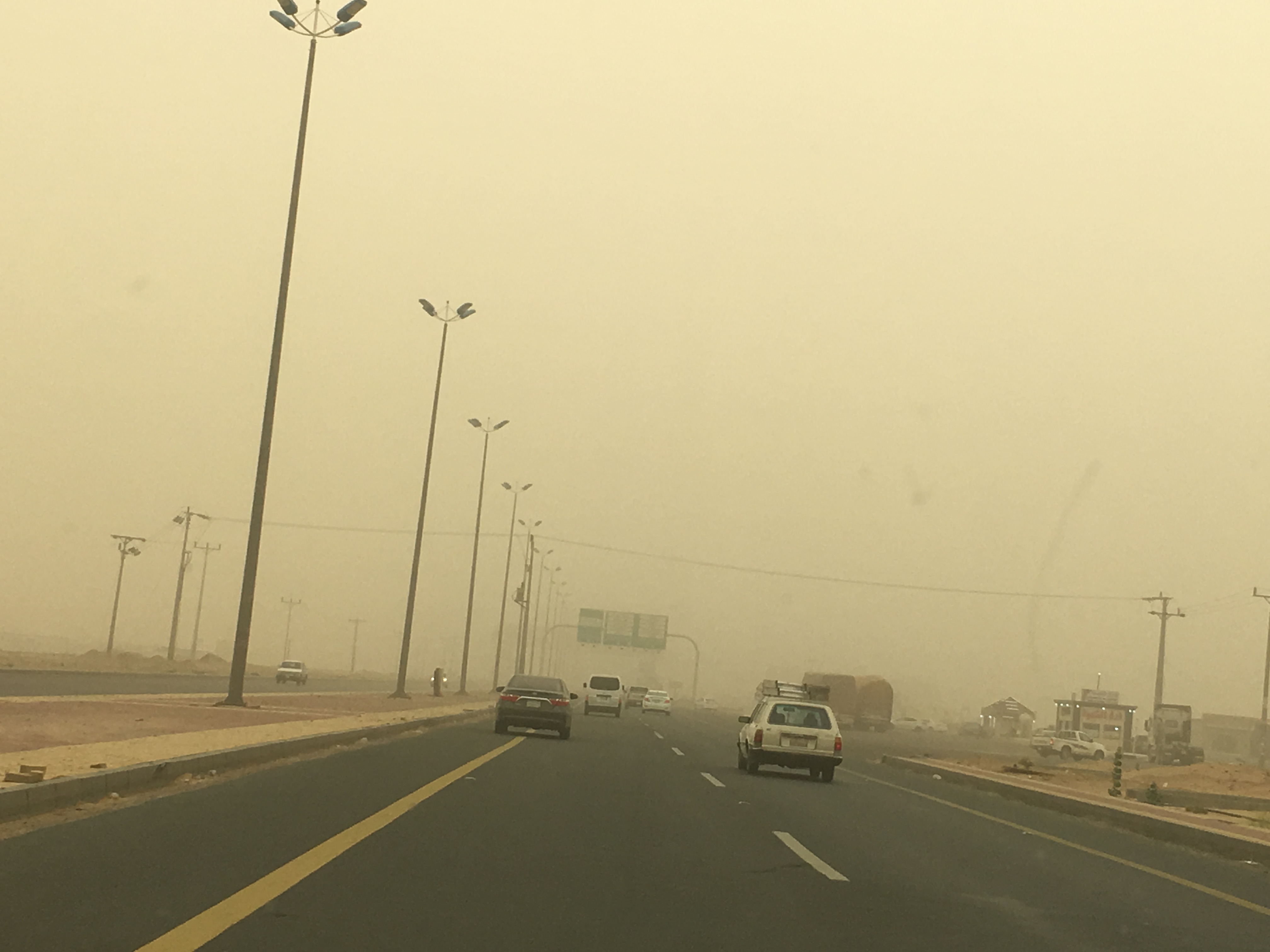 #الأرصاد: غبار يعوق الرؤية في الحفر وأمطار رعدية على الشرقية