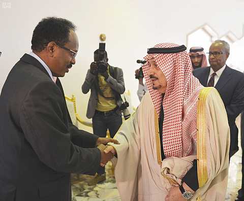 الرئيس الصومالي يصل الرياض