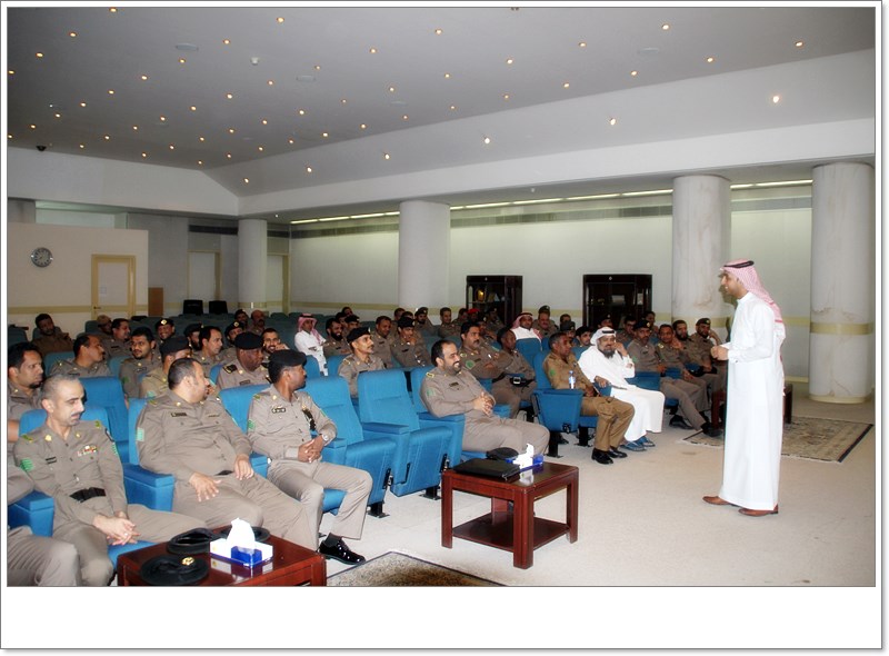 شرطة الرياض تُدرِّب منسوبيها على مواجهة الضغوط والتوتر