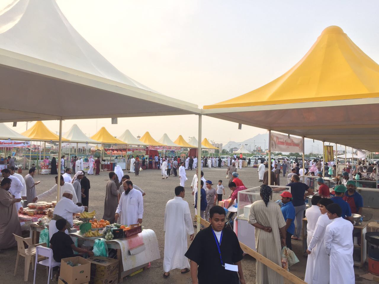بالصور.. “المواطن” ترصد أسواق محايل الشعبية والخيمة الرمضانية
