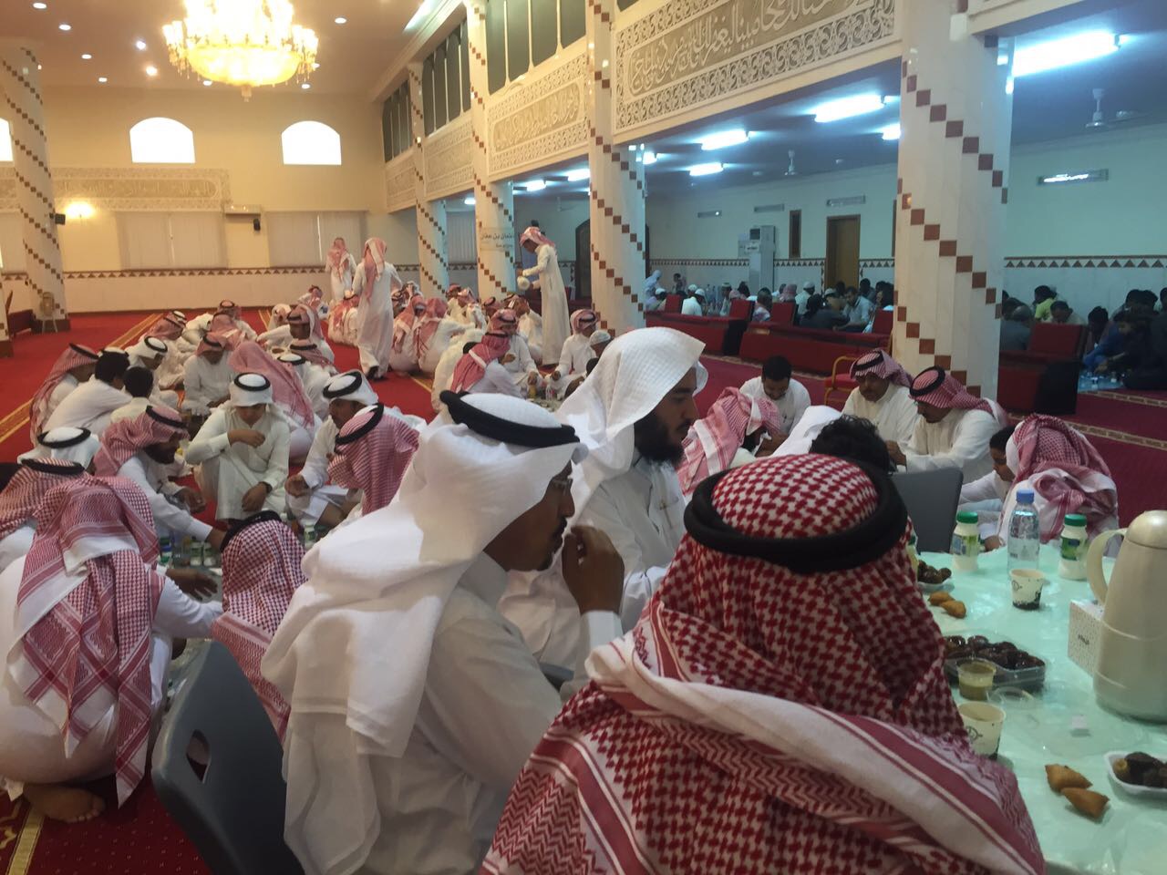 بالصور.. إفطار جماعي ثالث لقبيلة آل رميان بحضور أكثر من ٤٠٠ شخص
