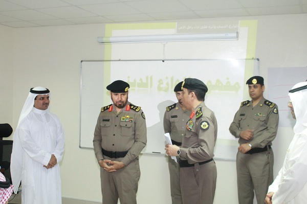 “الصولي” يتفقد برنامج تطوير أداء العاملين بالأجهزة الأمنية