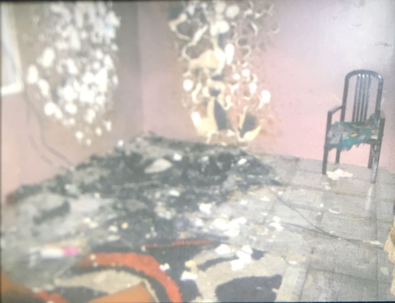 بالصور .. إصابة مسن باختناق في حريق عمارة سكنية بالمدينة 
