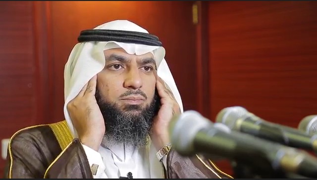 بالفيديو.. المؤذن عصام خان يكشف كواليس أول أذان له في الحرم المكي