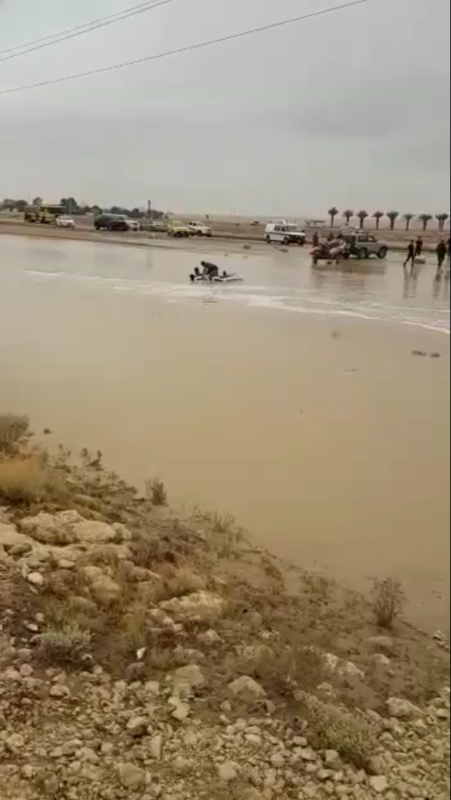 شاهد .. غرق وافد مصري داخل وادي إسكان مطار الملك خالد 