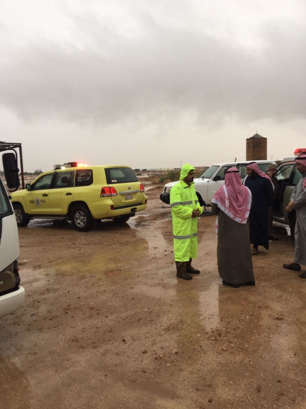 في بيان عن سير العمليات الميدانية الدفاع المدني يباشر أكثر من (978) بلاغاً جراء الأمطار والسيول على مناطق المملكة
