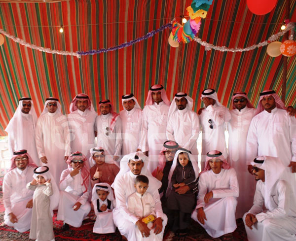 بالصور .. “المواطن” ترصد مظاهر فرحة العيد في محافظ بارق