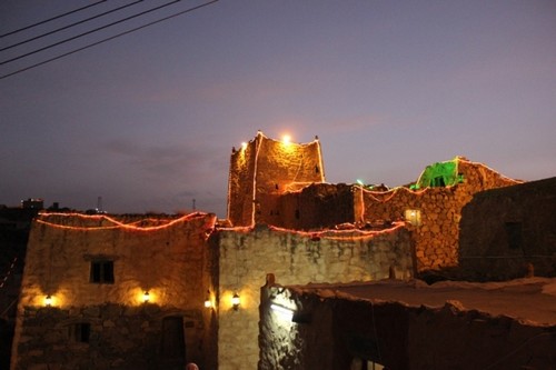 قرية آل طارق التراثية تفتح أبوابها لزوار صيف النماص