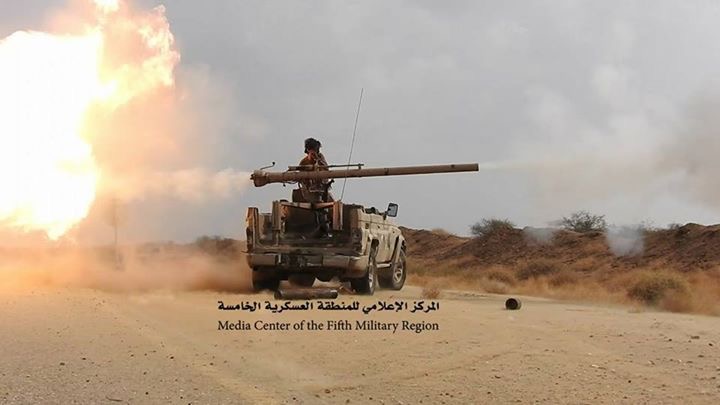 مصرع وإصابة 20 انقلابيًّا بنيران الجيش اليمني في تعز
