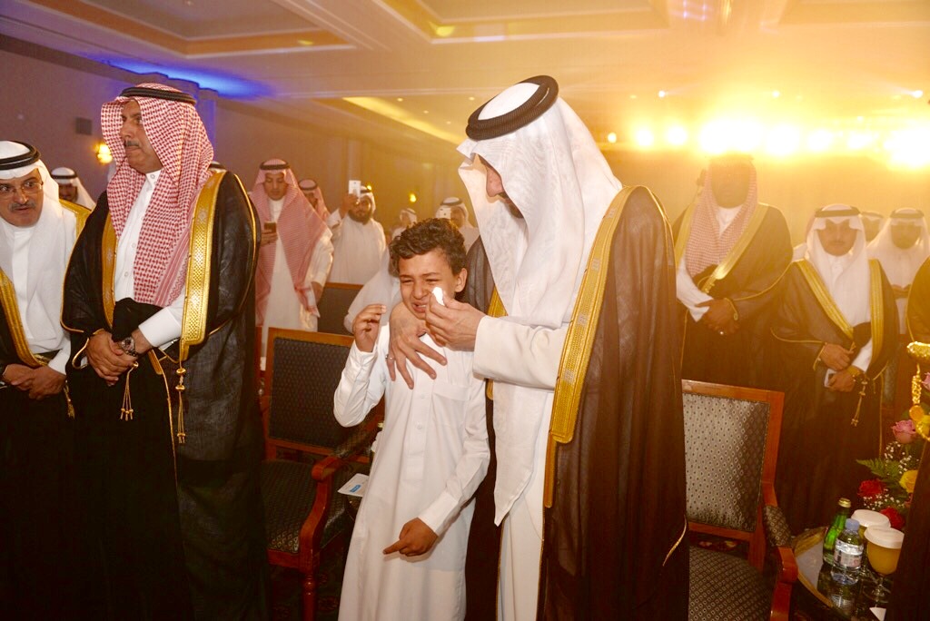 فندق قصر أبها وسناب أبها ستوري يحتفلان بالطفل عبدالعزيز وأسرته