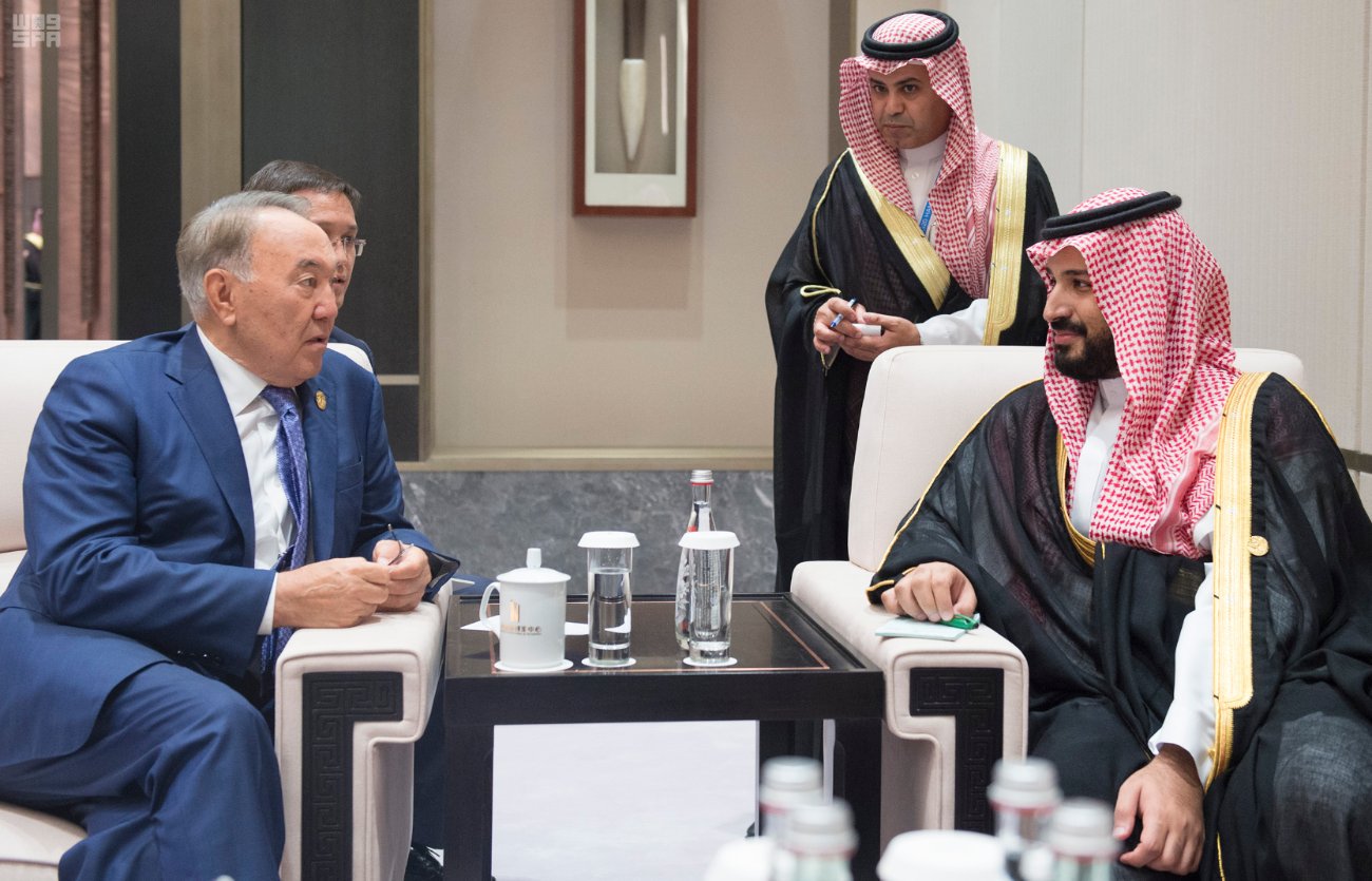 ولي ولي العهد يلتقي رئيس كازاخستان على هامش قمة العشرين