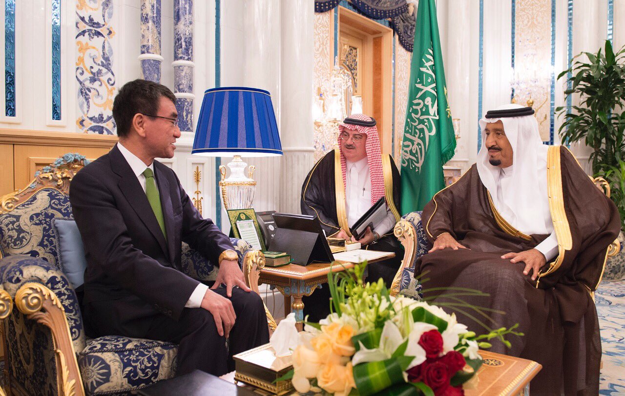 الملك يستقبل وزير خارجية اليابان ويستعرضان الشراكة في تنفيذ الرؤية السعودية اليابانية 2030