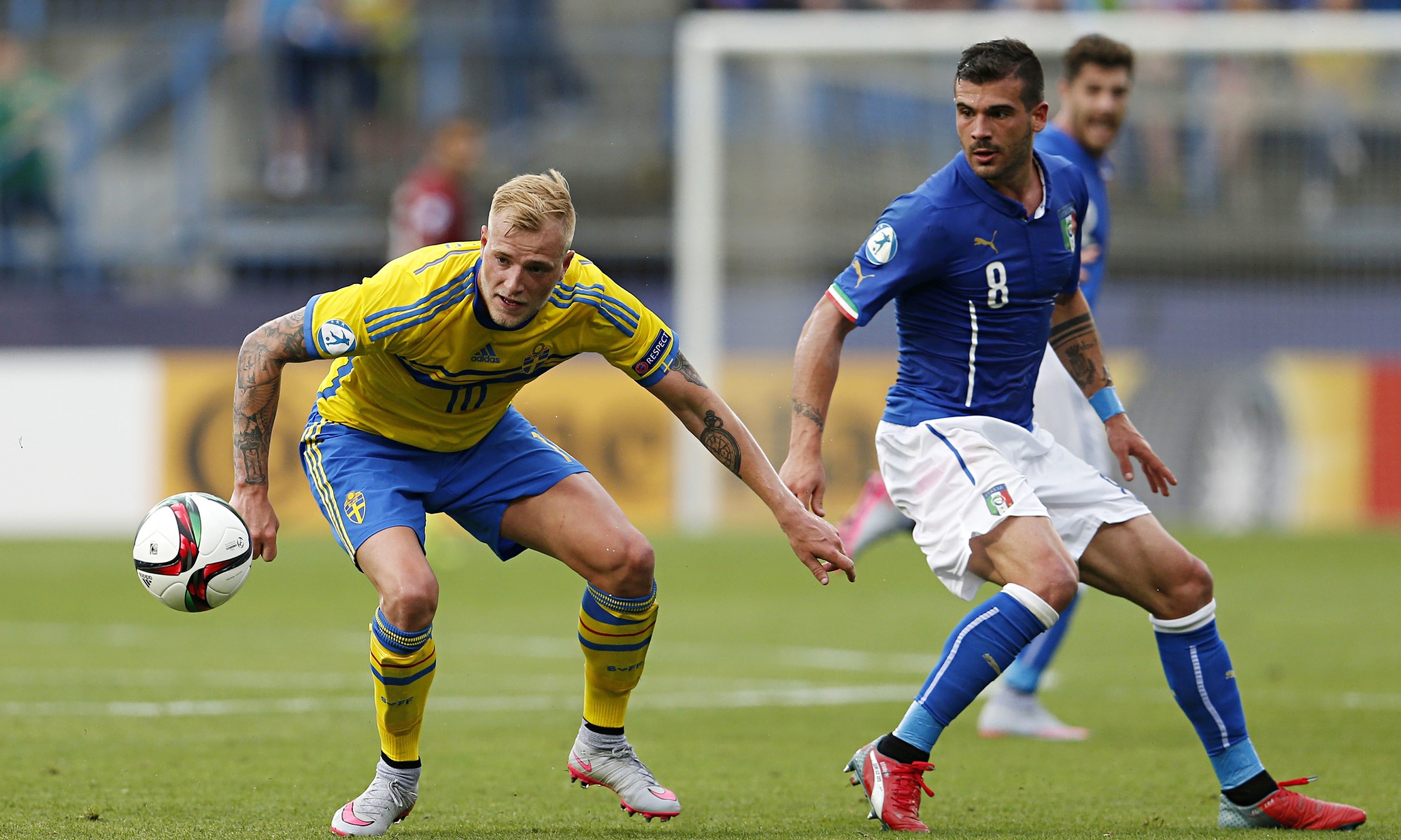 بيرلو يفتح النار على الأزوري بعد مباراة إيطاليا والسويد