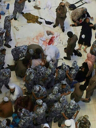 شرطة مكة: لا حوادث انتحار أثناء غسيل الكعبة