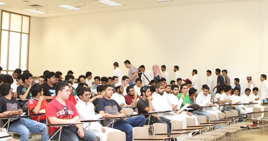 #نصيحة_لمستجد_الجامعة .. الكعب العالي وجرس الفسحة أطرفها