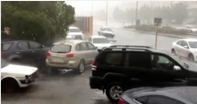 بالفيديو.. أمطار جدة بعدسة الأهالي