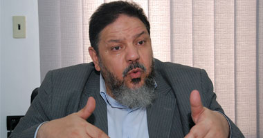 المحامي منتصر الزيات: منعي من حضور محاكمة مرسي “مهزلة”