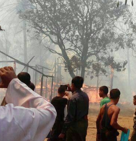 حريق يلتهم أكثر من (50) منزلاً للروهنجيا بأكياب أراكان