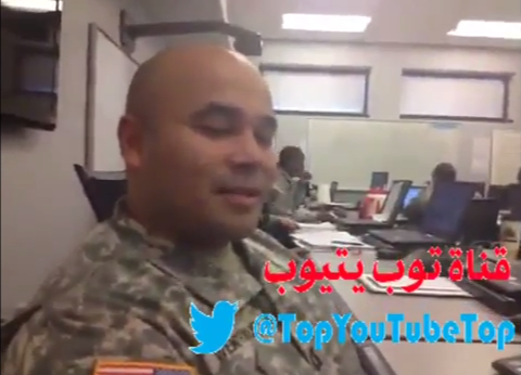 بالفيديو.. “عسكري أمريكي” يردد عبارة “متصدر لا تكلمني”
