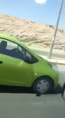 بالفيديو..فتاة تقود السيارة في “عرعر”