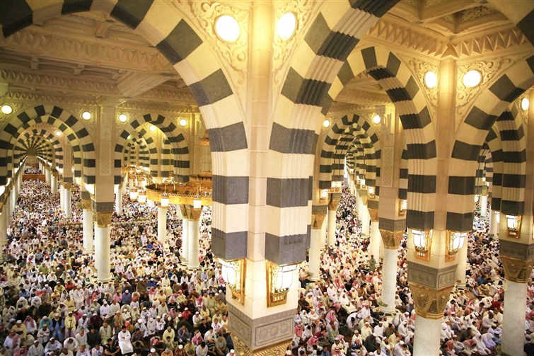 إمام المسجد النبوي: شعبان من مواسم الطاعات فاغتنموه