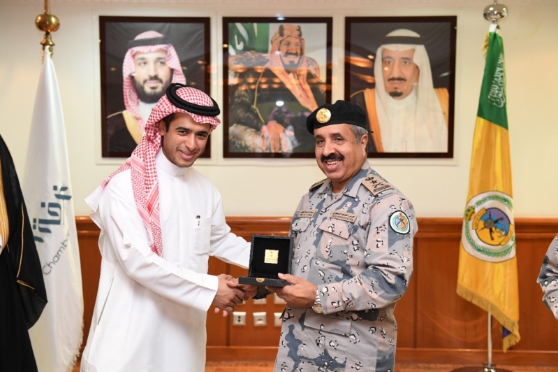 وثيقة تعاون بين حرس الحدود وغرفة الرياض للاستفادة من بوابة خبراتي وثيقة تعاون بين حرس الحدود وغرفة الرياض للاستفادة من بوابة خبراتي