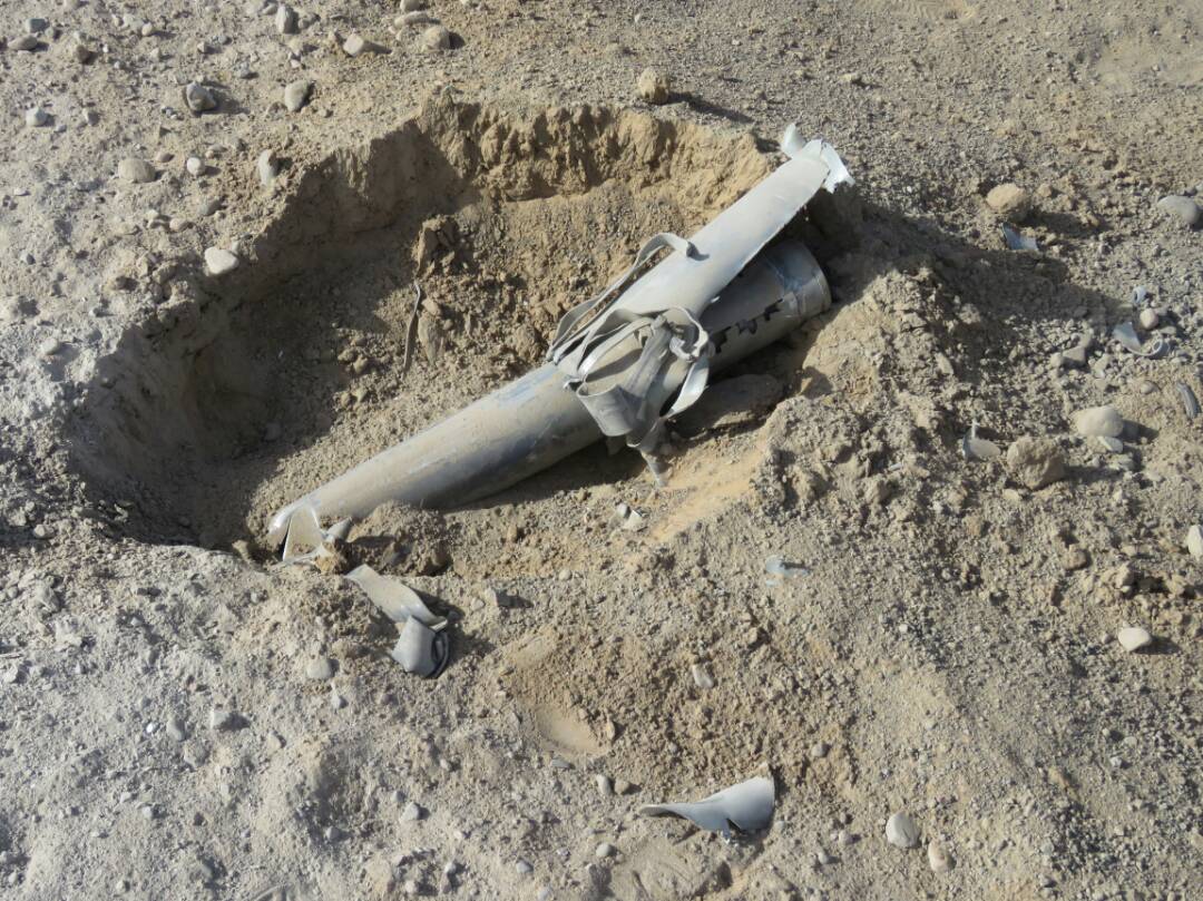 إصابة طفل إثر سقوط صاروخ كاتيوشا أطلقته ميليشيا الحوثي على العارضة
