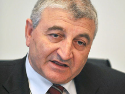 أذربيجان تسعى لتمكين حجاجها التصويتَ للانتخابات خلال الحج