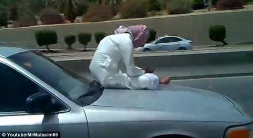 “الديلي ميل”: مهارات خارقة للسعوديين في قيادة السيارات