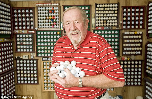 أمريكي يقضي 50 سنة لجمع 36 ألف كرة جولف