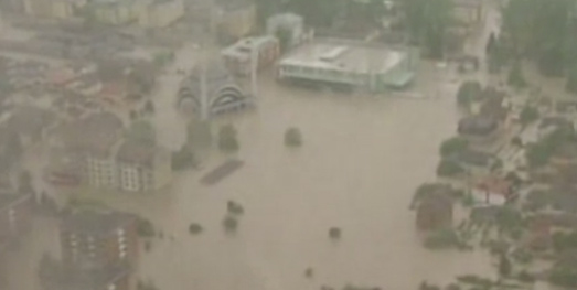 بالفيديو.. أسوأ فيضانات في البوسنة منذ 120 عاما