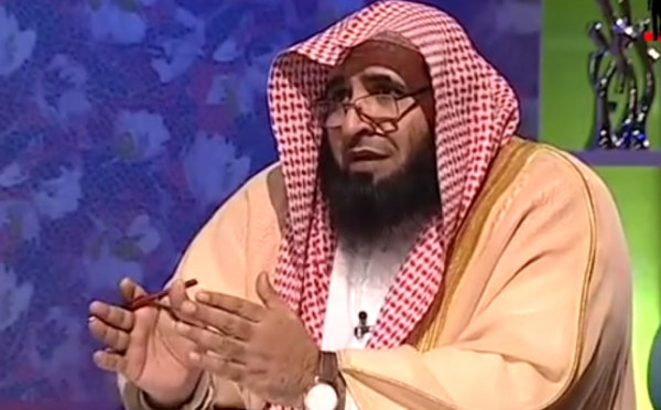 شاهد.. الغامدي على موقفه.. والنجيمي: “من يسانده علماني”