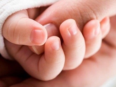 ولادة طفل باستخدام تقنية الخلايا الجذعية في كندا