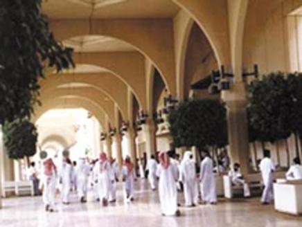 قبول (29,450) طالباً بخمس جامعات حكومية بالرياض