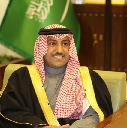 أمير الرياض يطمئن الجميع :  خادم الحرمين بصحة وعافية وصحته على مايرام .