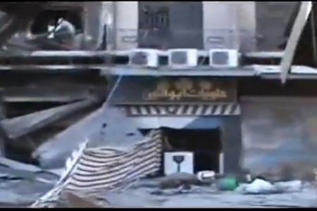 بالفيديو.. الدمار يخيم على حمص جراء القصف المتواصل