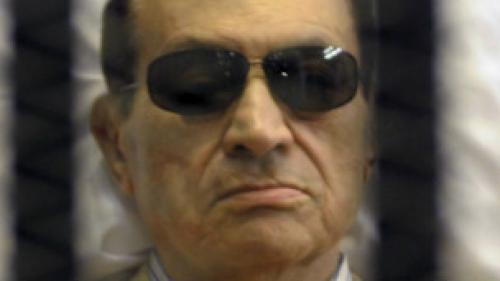 محكمة مصرية تقضي بسجن مبارك 3 سنوات في قضية فساد