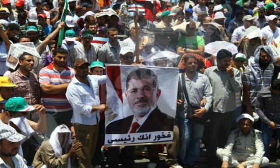 مؤيدو “مرسي” يتظاهرون لأول مرة في ميدان التحرير