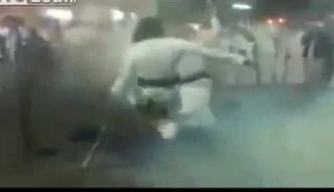 بالفيديو.. شاب يُصيب نفسه بالرصاص أثناء الرقص