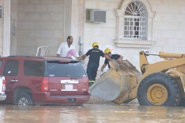 3 لجان ميدانية تستقبل غداً المتضررين من سيول مكة