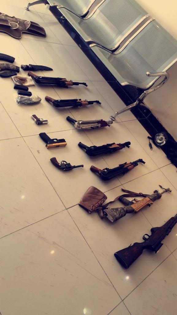 أمن أحد رفيدة يضبط ١٠ قطع سلاح و ١٧٠ طلقه حية