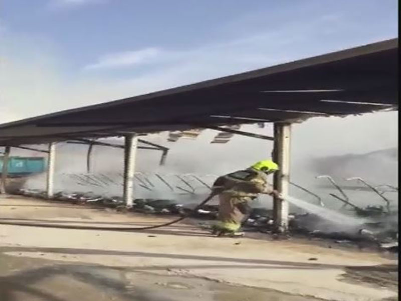 حريق يلتهم 38 سيارة غولف في دبي